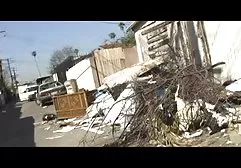 جهان خود را از جنده متحرک blowjob