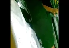 همسر جوان فقط به لعنت کردن خروس پیر و سوپرسکسی متحرک صورت سرخ پوست فکر می کند