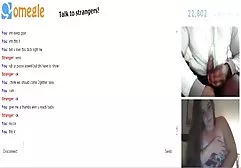 نوزادان Femdom bbc cums برده بر روی چکمه های عکس های سوپر متحرک خود را